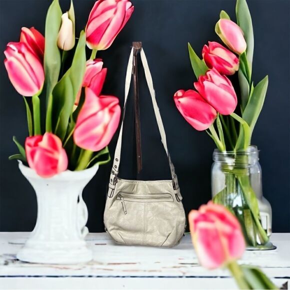 COACH Off White Large Leather Crossbody or Shoulder Bag Perforated C’s - Picture 1 of 6